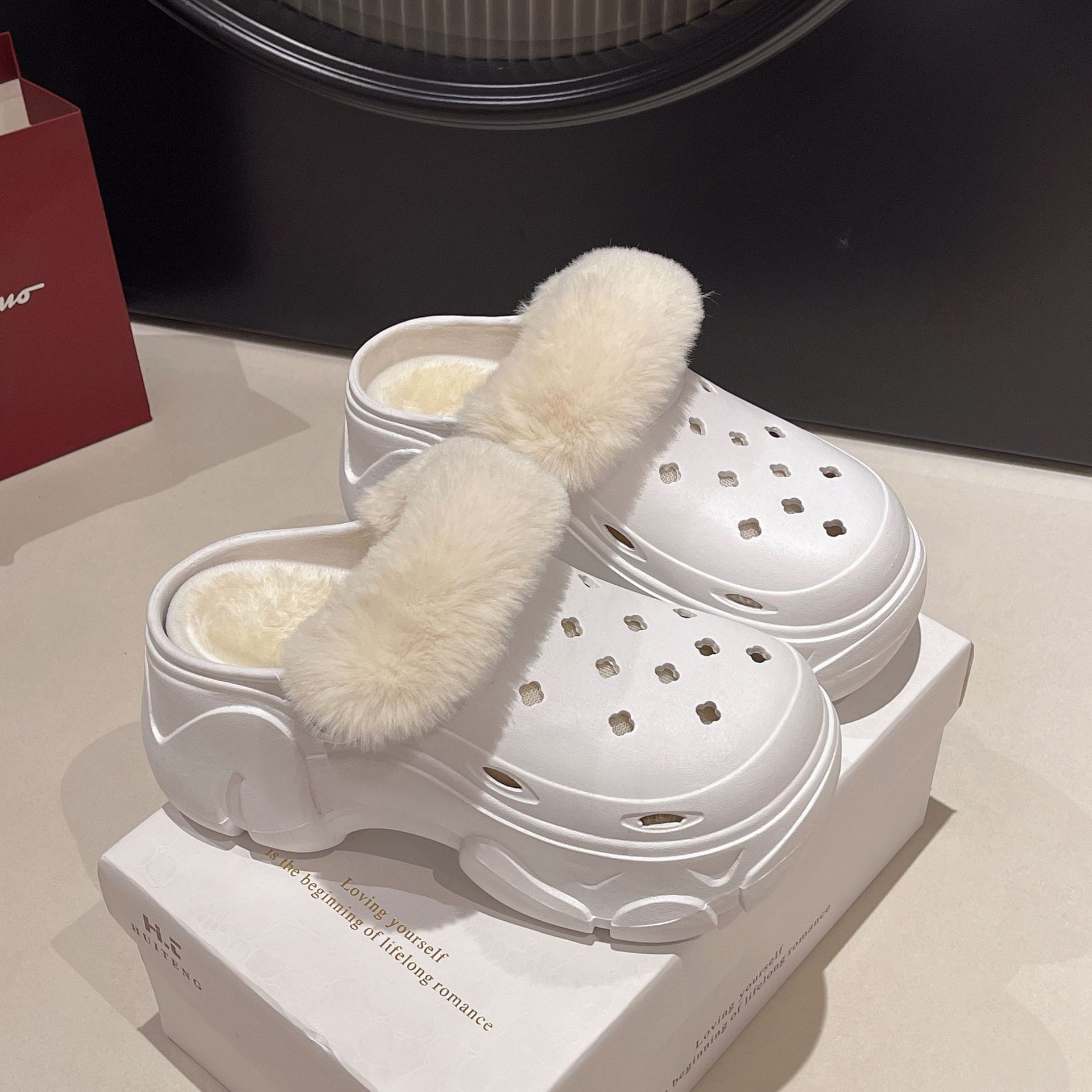 Women'S Shoes Clogs - รองเท้าแตะส้นสูงบุขนแกะสำหรับผู้หญิง รองเท้าสวมแบบหนา กันลื่น ทนทานต่อการสึกหรอ บุขนและผ้าฝ้าย สำหรับฤดูหนาว