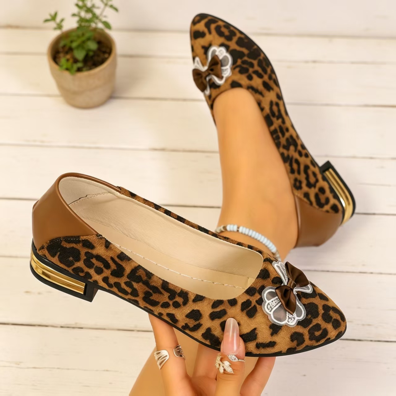 Women'S Shoes For Work - รองเท้าส้นเตี้ยหัวแหลมแฟชั่นฤดูใบไม้ร่วงสำหรับผู้หญิง ลายพิมพ์สัตว์ ประดับโบว์คริสตัล สวมใส่ง่าย เหมาะสำหรับออกเดทและทำงาน