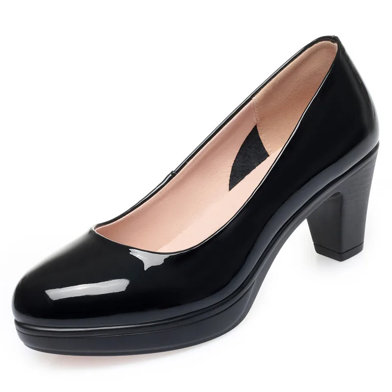 รองเท้าส้นสูงแบบแพลตฟอร์มหนังแ - Patent Leather Pump บทวิจารณ์และราคา