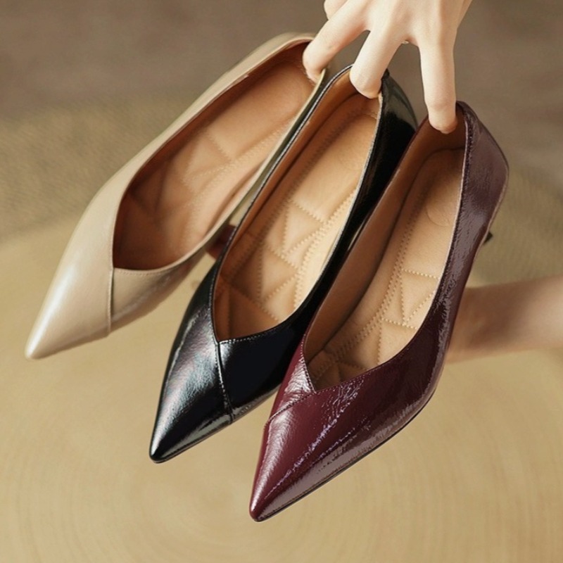 รองเท้าส้นเข็มหนังแก้วแบบสวม ป - Patent Leather Pump บทวิจารณ์และราคา