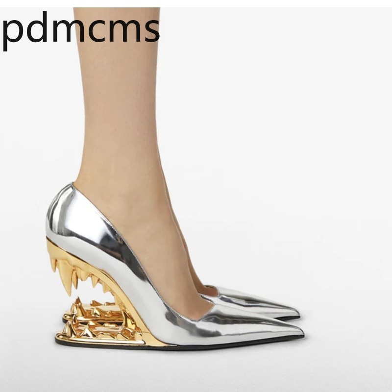รองเท้าส้นสูงผู้หญิงระดับไฮเอน - Patent Leather Pump บทวิจารณ์และราคา