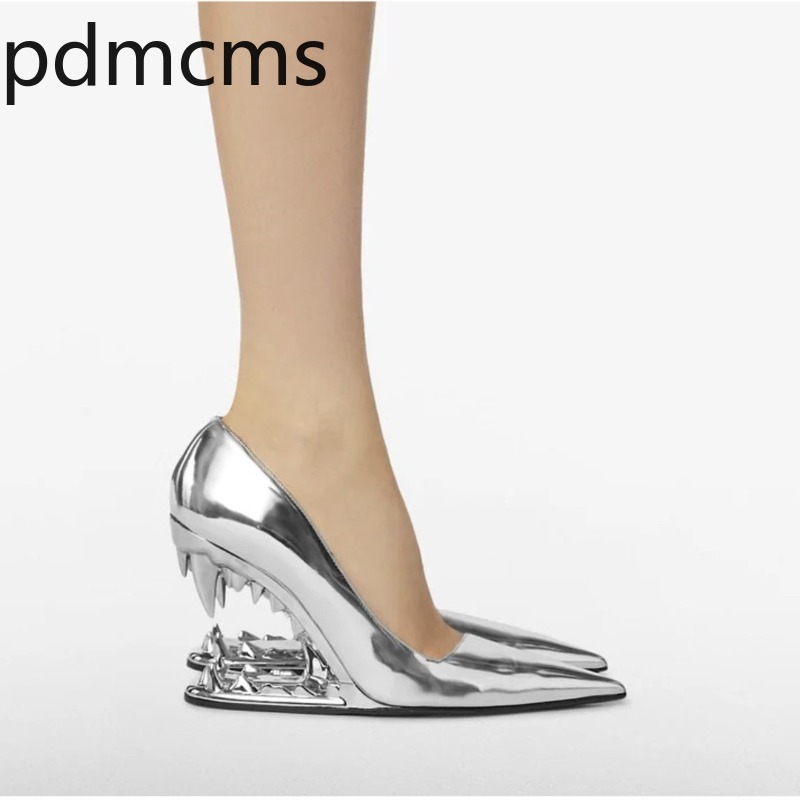 รองเท้าส้นสูงผู้หญิงระดับไฮเอน - Patent Leather Pump บทวิจารณ์และราคา