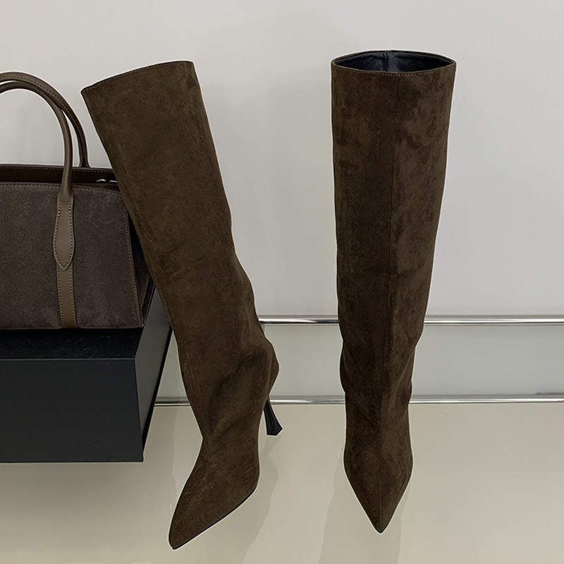 รองเท้าบูทส้นสูงหัวแหลมสไตล์วิ - High Knee Heel Boots บทวิจารณ์และราคา