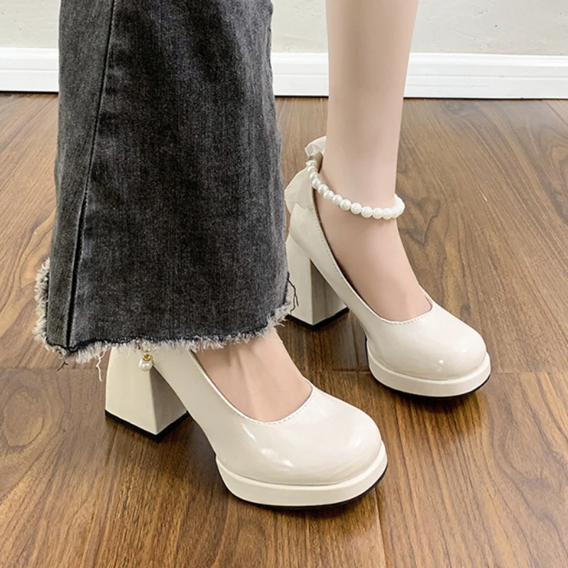 รองเท้าส้นสูงผู้หญิงหรูหรา ดีไ - Patent Leather Pump บทวิจารณ์และราคา